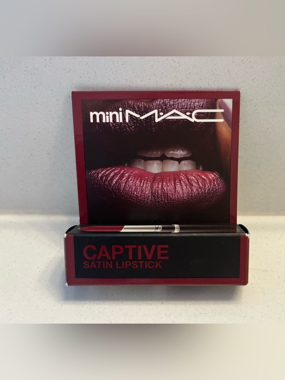 M•A•C Cosmetic Mini Captive Lip Stick